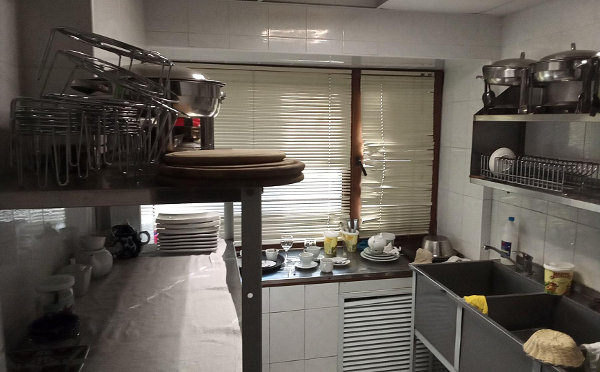 Помещение под кафе в крупном жилмассиве, трафик, 205 м² фото