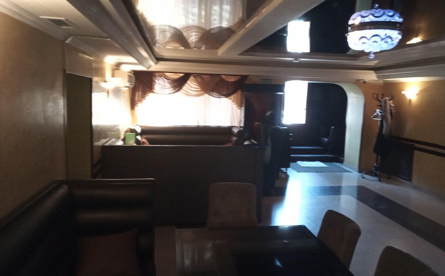 Помещение под кафе в крупном жилмассиве, трафик, 205 м² фото