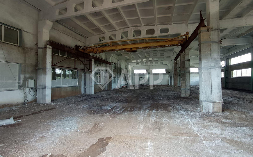 Продам производственное помещение, 1 400 м² фото