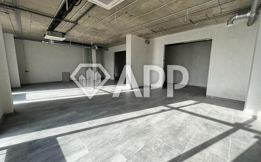 Сдам торговое помещение, 91 м² фото