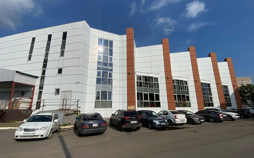 Сдам торговую площадь в ТЦ, 2 000 м² фото