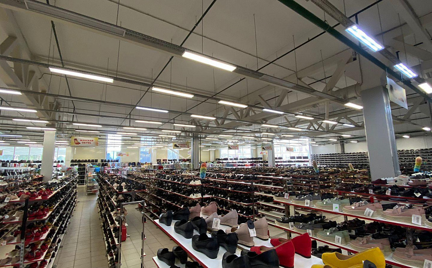 Сдам торговую площадь в ТЦ, 2 000 м² фото