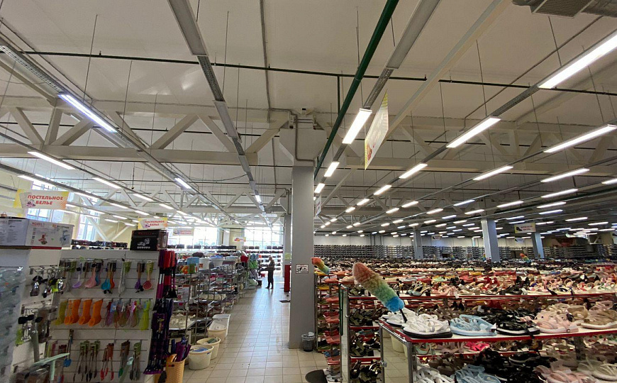 Сдам торговую площадь в ТЦ, 2 000 м² фото