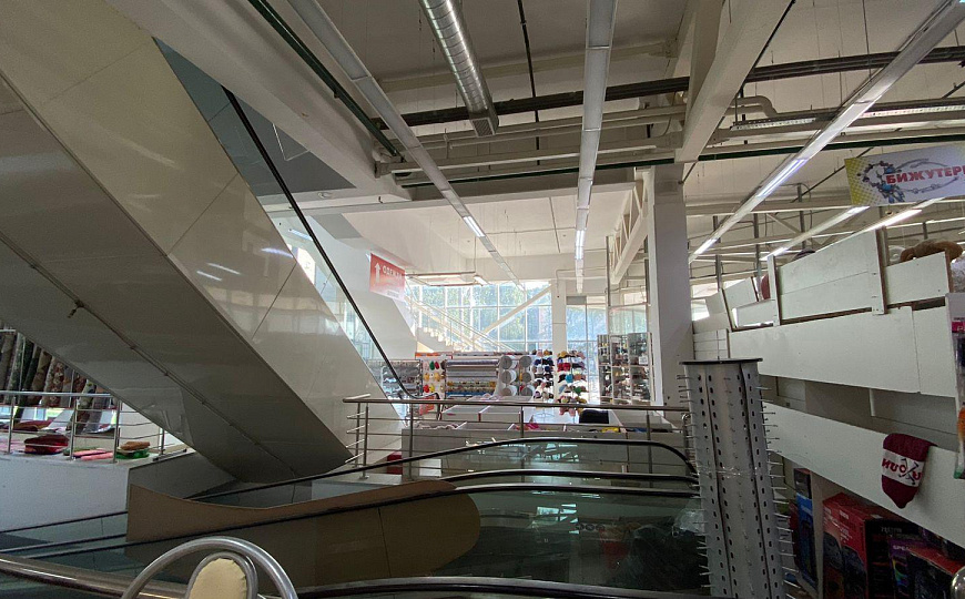 Сдам торговую площадь в ТЦ, 2 000 м² фото