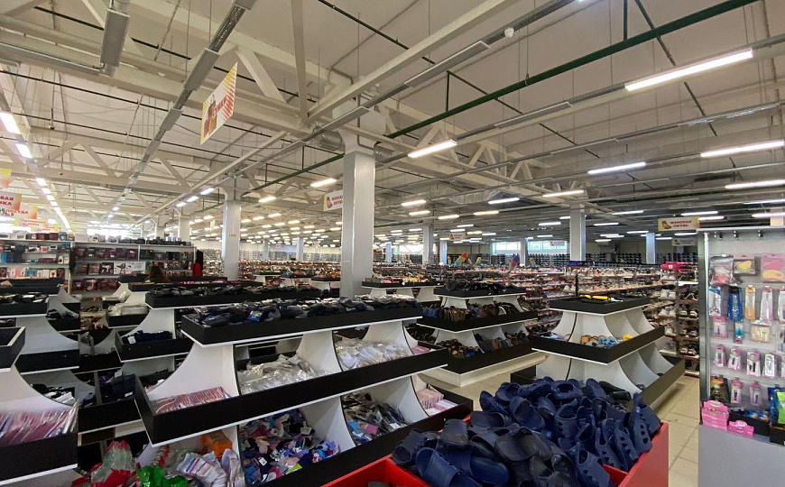 Сдам торговую площадь в ТЦ, 2 000 м² фото