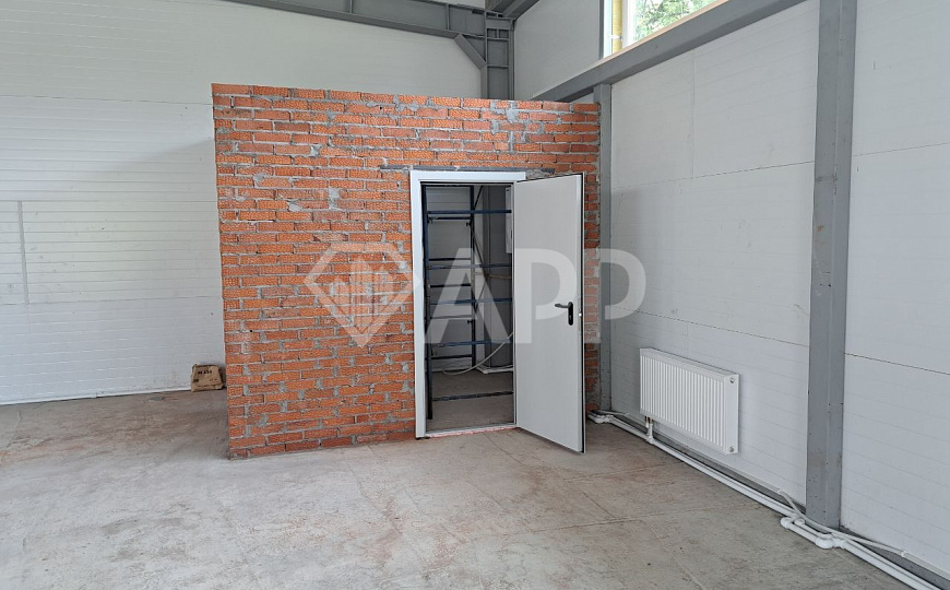 Помещение под магазин 270м², высокий трафик фото