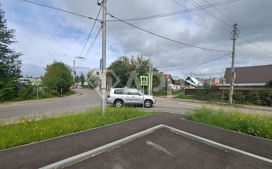 Помещение под магазин 270м², высокий трафик фото