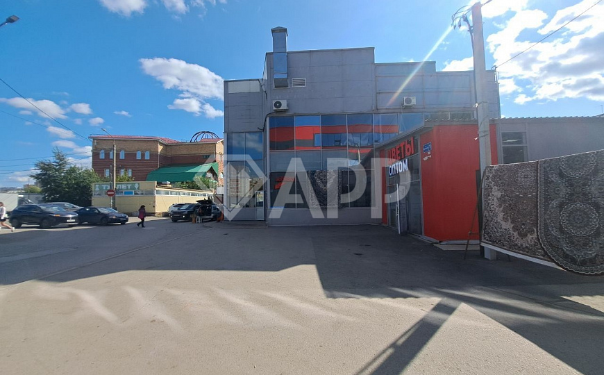 Сдам два этажа торгового центра, 921,8 м²/по частям фото