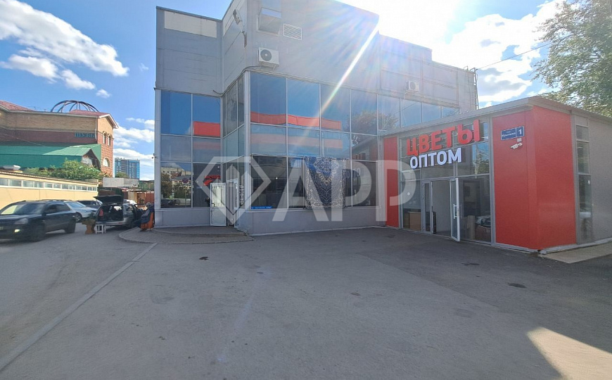 Сдам два этажа торгового центра, 921,8 м²/по частям фото