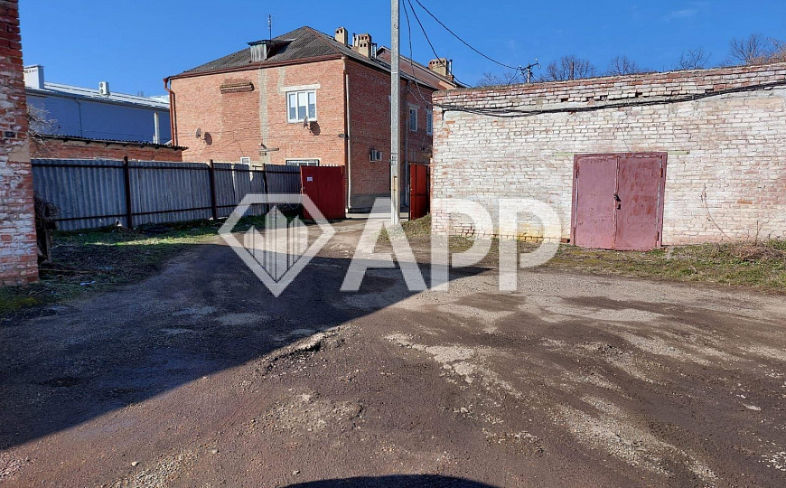 Продам производственное помещение, 710 м² и земельный участок 15 соток  фото