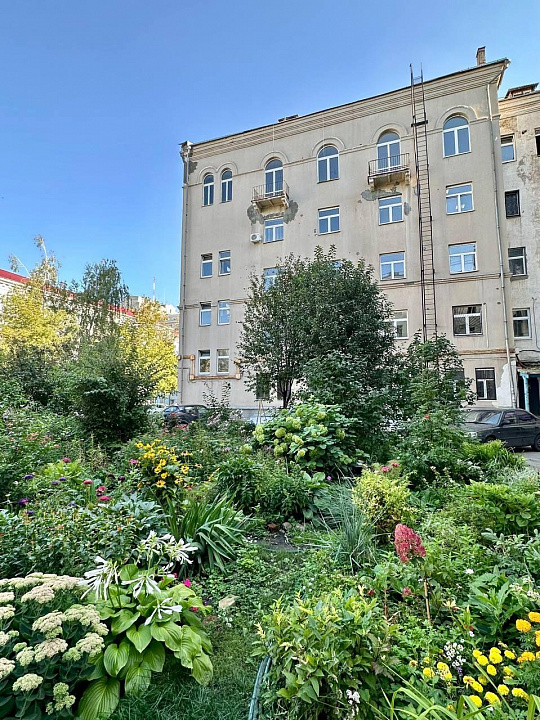 Продажа 5-ти этажного здания в центре города фото