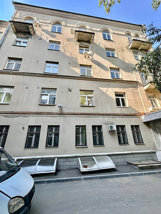 Продажа 5-ти этажного здания в центре города фото