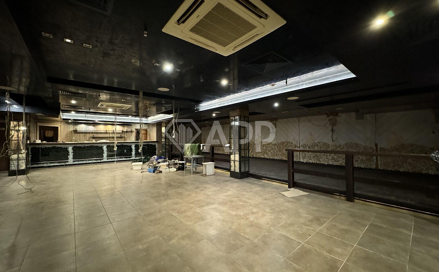 1 линия/Трафик/Отдельный вход, 470 м² фото
