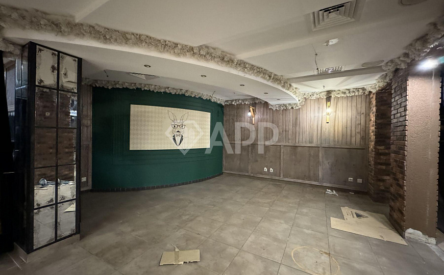 1 линия/Трафик/Отдельный вход, 470 м² фото