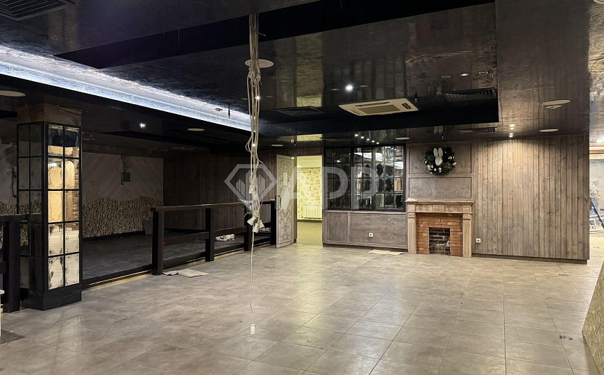 1 линия/Трафик/Отдельный вход, 470 м² фото