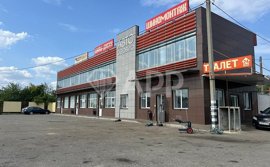 Сдам помещение свободного назначения, 50 м² на первом и около 200 м² на втором этаже.   фото