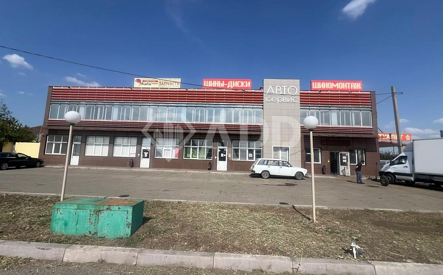 Сдам помещение свободного назначения, 50 м² на первом и около 200 м² на втором этаже.   фото