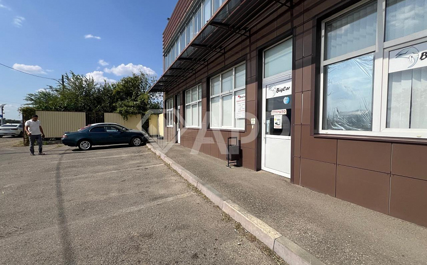 Сдам помещение свободного назначения, 50 м² на первом и около 200 м² на втором этаже.   фото