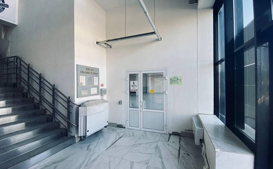 Фитнес центр, общепит, торговля. 400м2 фото