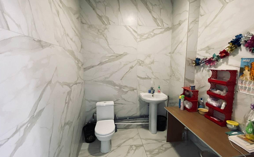 Фитнес центр, общепит, торговля. 400м2 фото