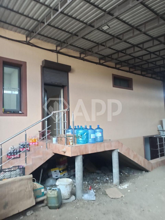 Сдам торговое помещение 200 м2 фото