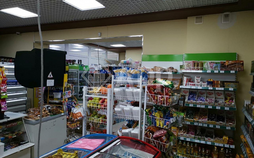 Сдам торговое помещение, 70 м² фото