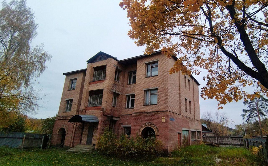 Продаётся дом 705м2 с участком 9 соток фото