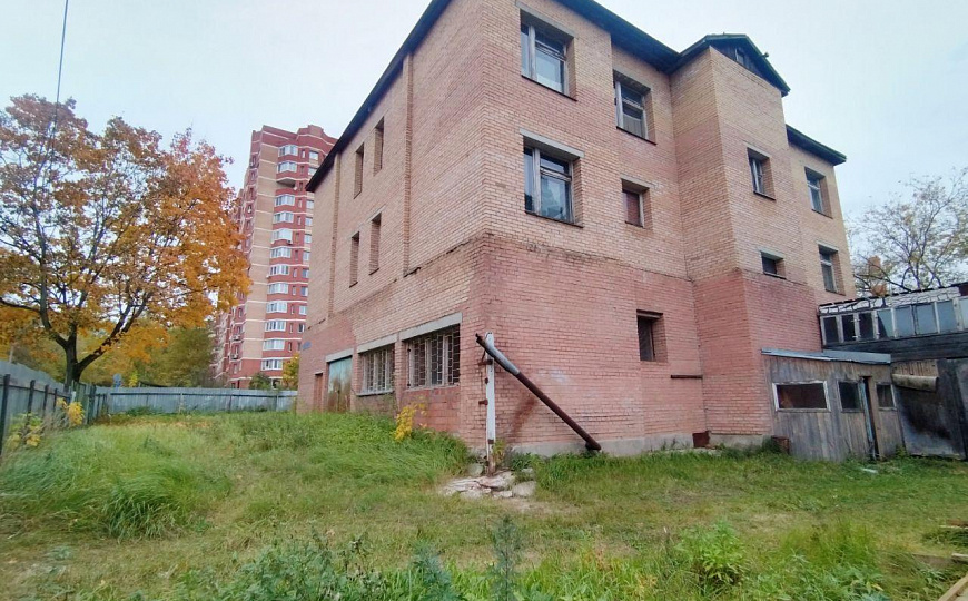 Продаётся дом 705м2 с участком 9 соток фото