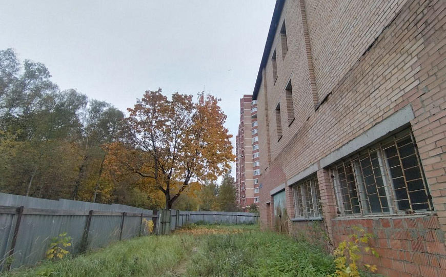 Продаётся дом 705м2 с участком 9 соток фото