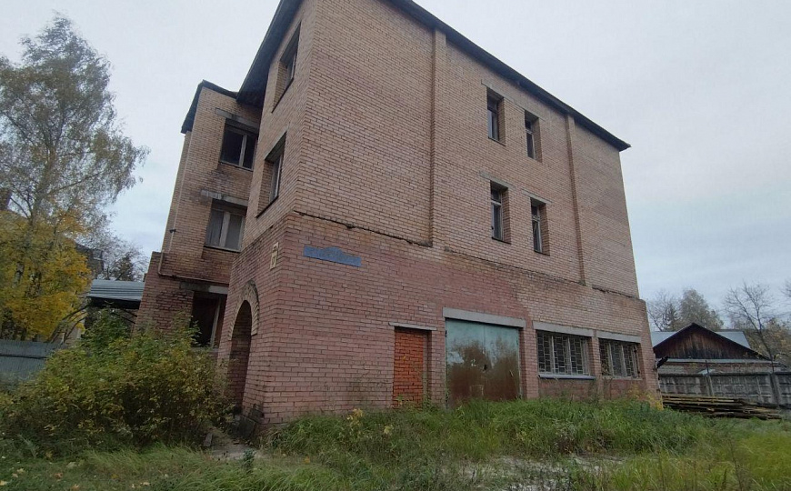 Продаётся дом 705м2 с участком 9 соток фото