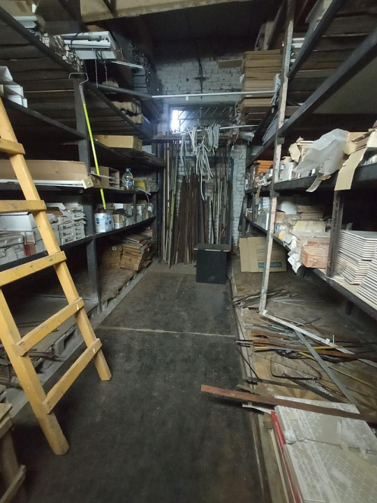 Сдаются складские помещения с ж/д веткой 600 м² фото