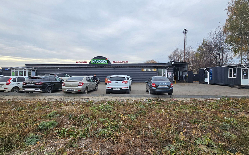 Сдается площадка под размещение павильона фото