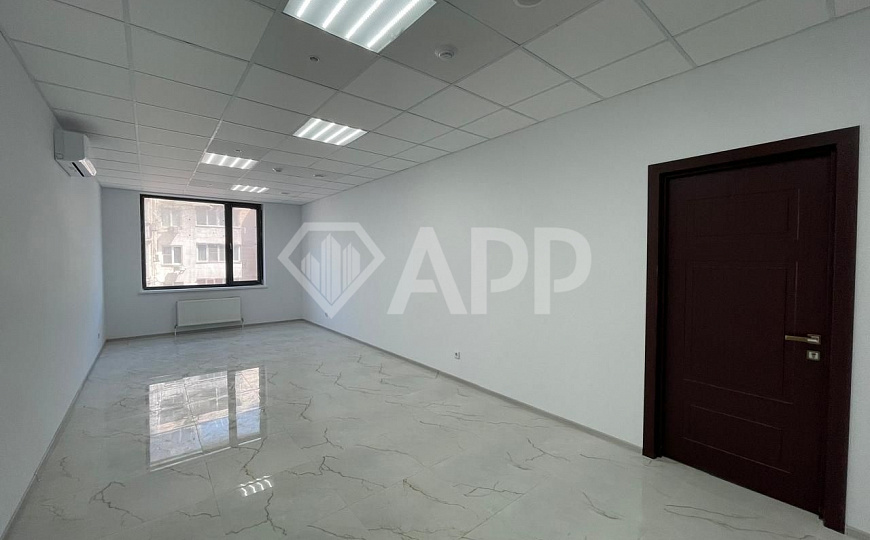 Сдам офисное помещение, 102,4 м² фото