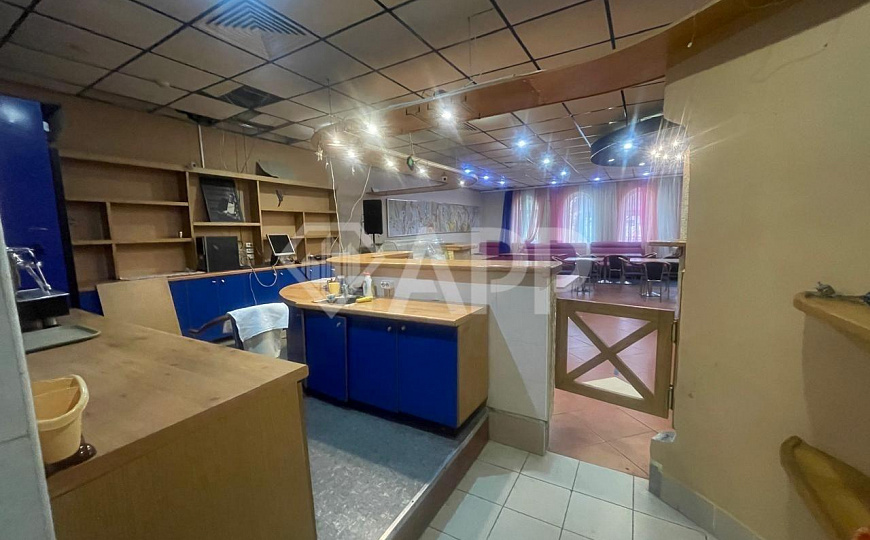 Помещение свободного назначения 250 м² фото