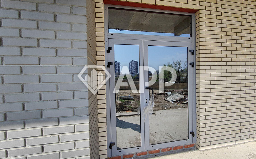 Продам торговое помещение, 46,8 м² фото