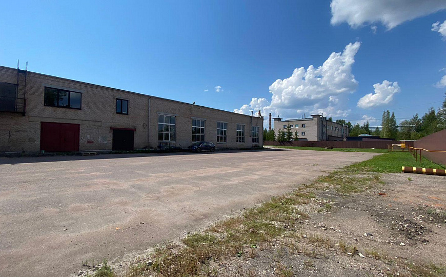 Сдам асфальтированную площадку и офис, 50 м² фото