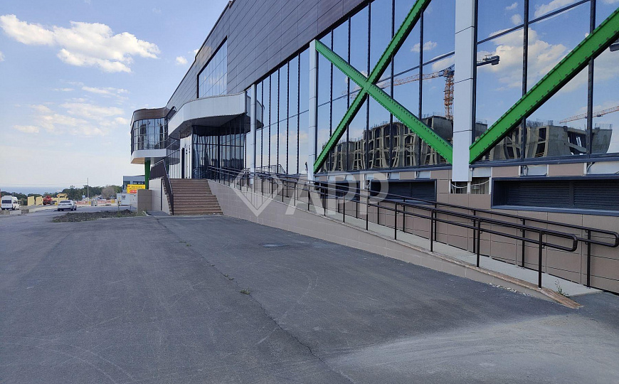 Сдаю Торговый центр, до 5000 м² фото