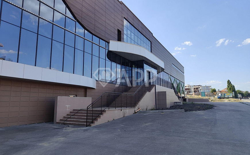 Сдаю Торговый центр, до 5000 м² фото