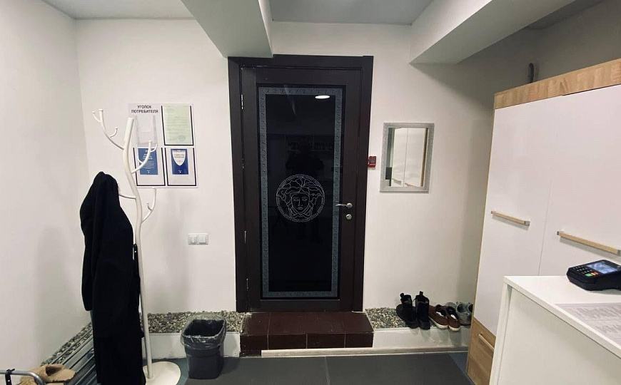 Помещение 80м2 +80 м2 с арендаторами.(ГАБ) фото