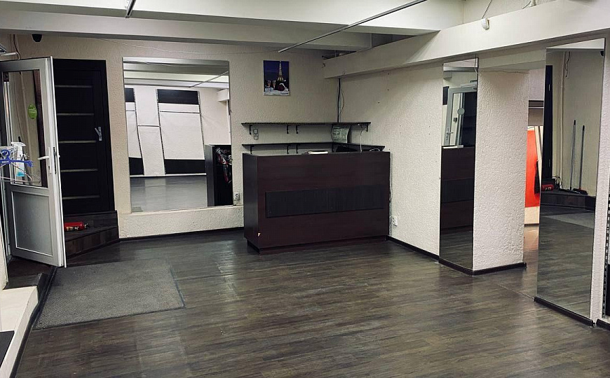 Помещение 80м2 +80 м2 с арендаторами.(ГАБ) фото