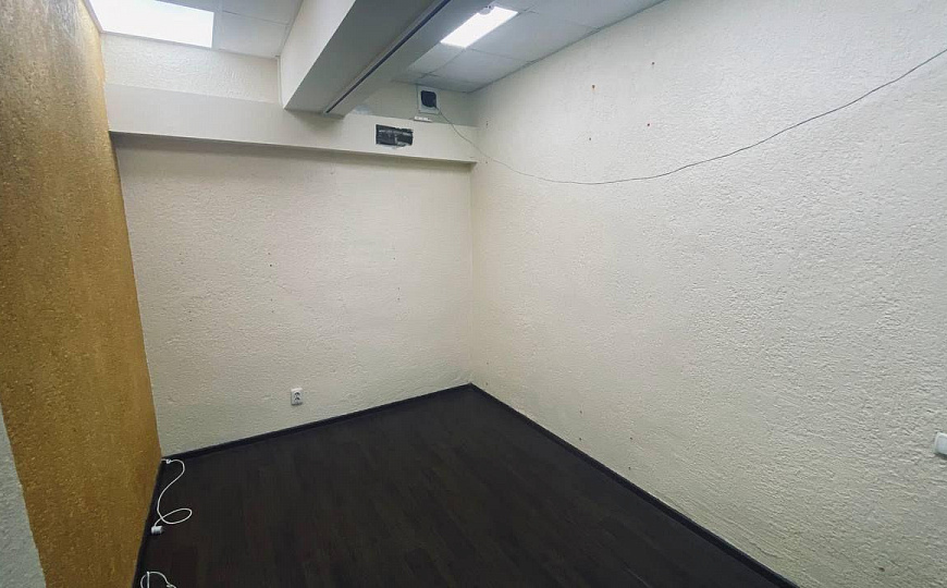 Помещение 80м2 +80 м2 с арендаторами.(ГАБ) фото