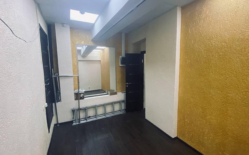 Помещение 80м2 +80 м2 с арендаторами.(ГАБ) фото