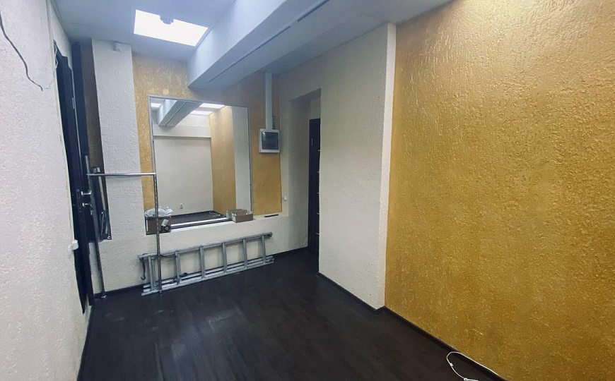 Помещение 80м2 +80 м2 с арендаторами.(ГАБ) фото