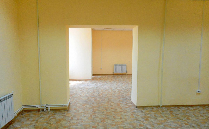 Продам торговое помещение, 76 м²  фото