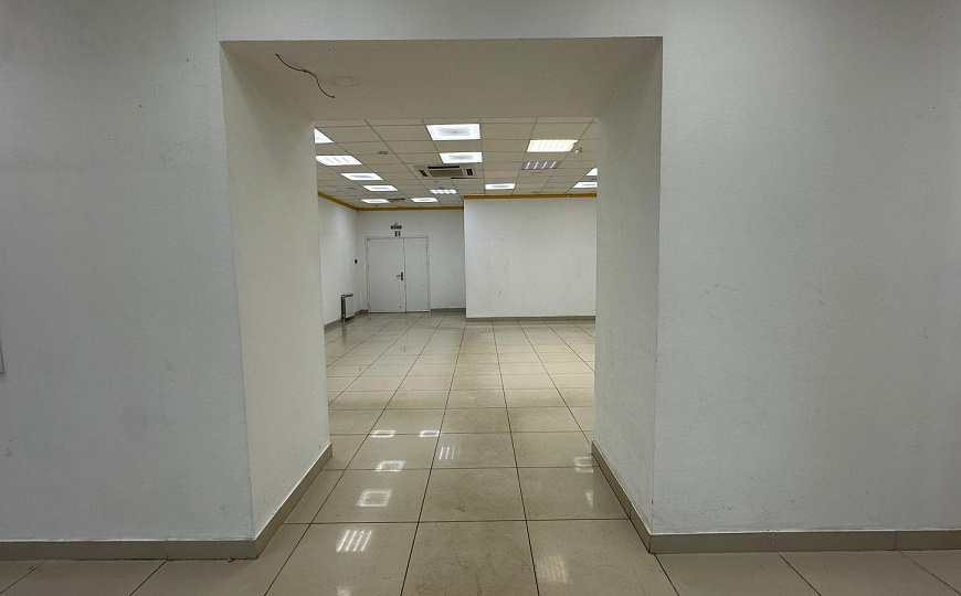 Продаётся помещение свободного назначения на 1 линии фото