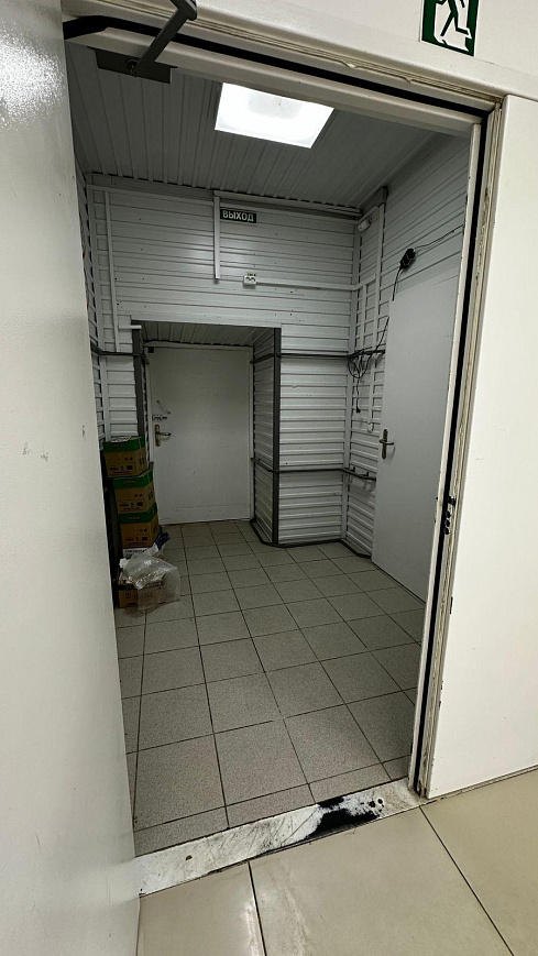 Продаётся помещение свободного назначения на 1 линии фото