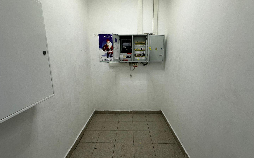 Продаётся помещение свободного назначения на 1 линии фото