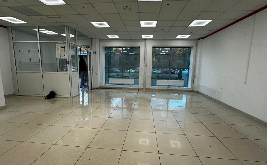 Продаётся помещение свободного назначения на 1 линии фото