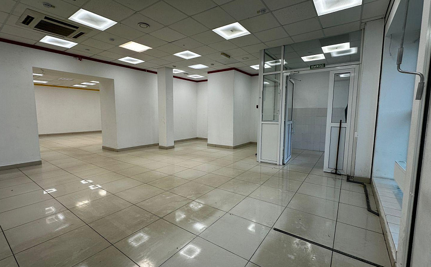 Продаётся помещение свободного назначения на 1 линии фото