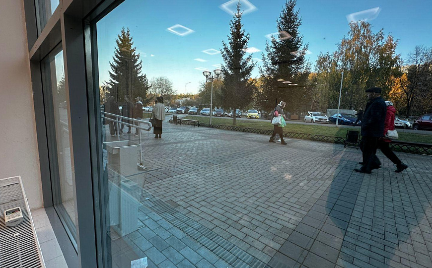 Продаётся помещение свободного назначения на 1 линии фото